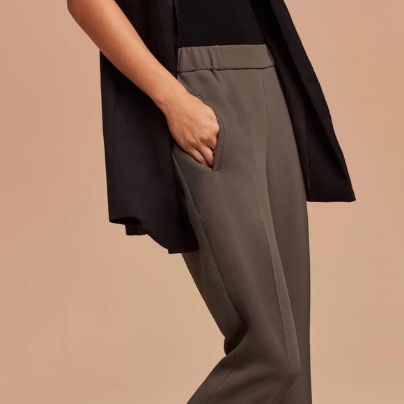 Aritzia Wilfred Darontal Crepe Cropped Pants - Picture 13 of 14